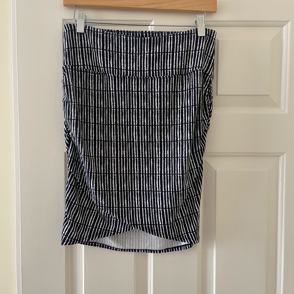 Athleta Dresses & Skirts - Athleta Navy and White Skirt